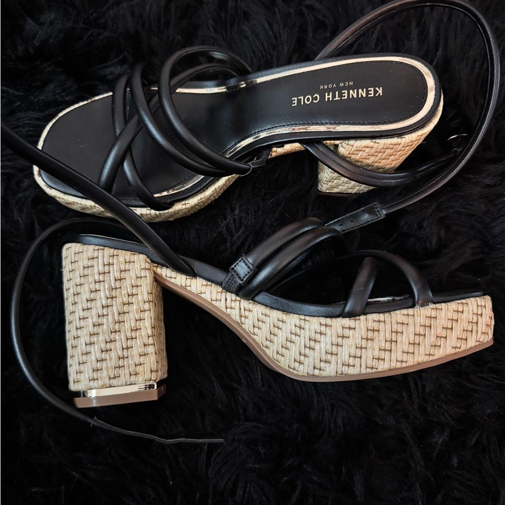 Kenneth Cole Black and Tan Platform Sandals